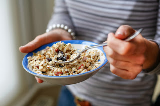 Why You Should Start Eating Cereal Before Bed