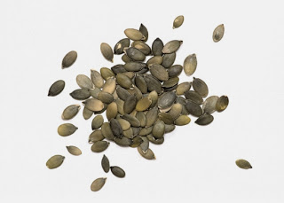 6 Reasons You Should Eat Pumpkin Seeds Year-Round