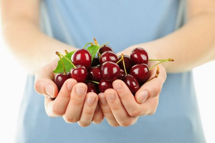 Cherries: Nature’s Sleep and Pain Management Aid