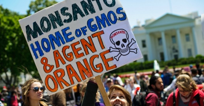 Activists Expose Monsanto’s Senate Lackeys Minutes Before DARK Act Vote