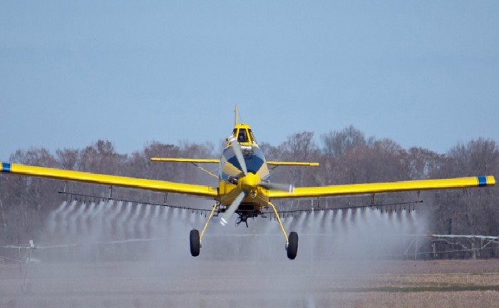 Atrazine: EPA Report Confirms Common Herbicide Dangers To Environment, Animals