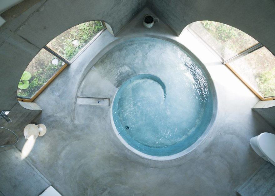 jikka-japanes-cones-indoor-pool