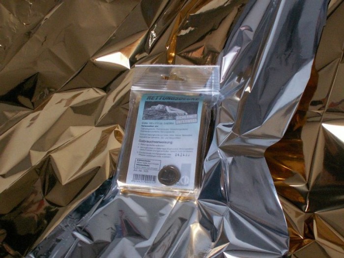 28 Alternative Uses for Life Saving Mylar Emergency Blankets