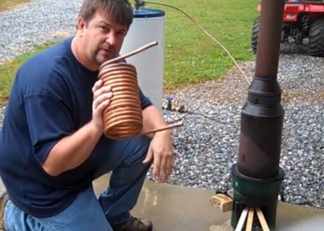 How To Create An Endless Supply Of Hot Water – No Power Required [Watch]