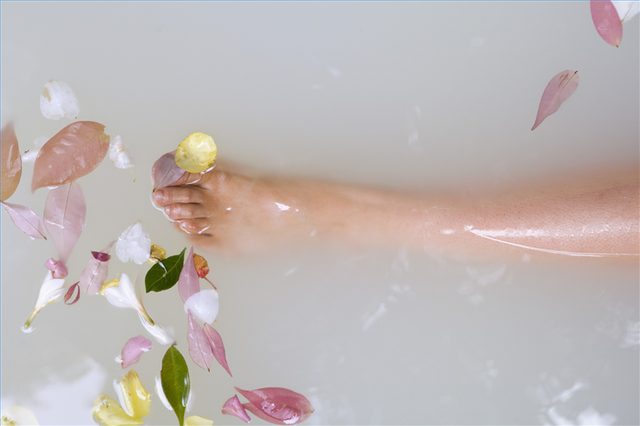 This Bath Pulls Toxins Out of The Body, Improves Muscle And Nerve Function, Reduces Inflammation And Improves Blood Flow