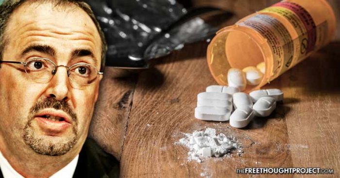 Top DEA Official Just Exposed How Congress Works With Big Pharma to Hook America on Opioids