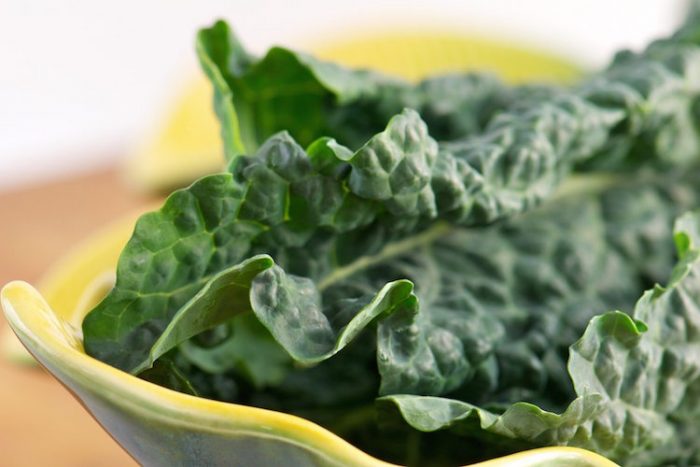 Study Shows How Eating Leafy Greens Slows Brain Aging and Improves Cognitive Function