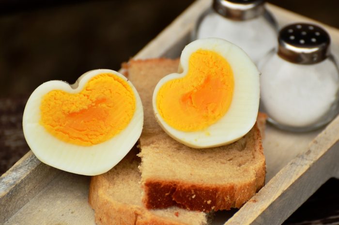 Eating 3-6 Eggs/Week Lowers Risk of Cardiovascular Disease and Death