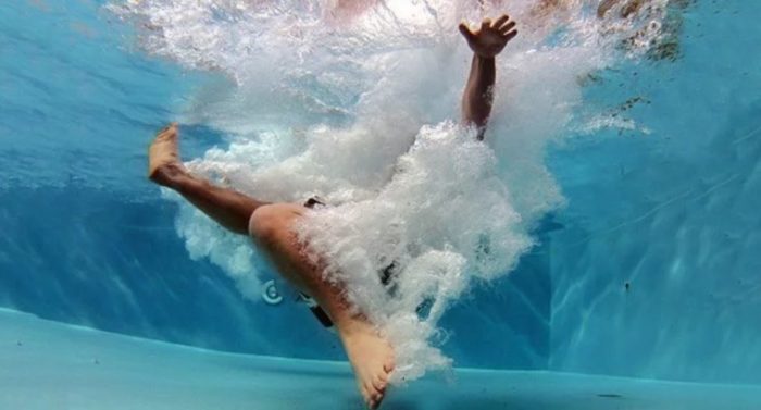 Swimming Pools Can Turn Your Sunscreen Into a Cancerous Toxin