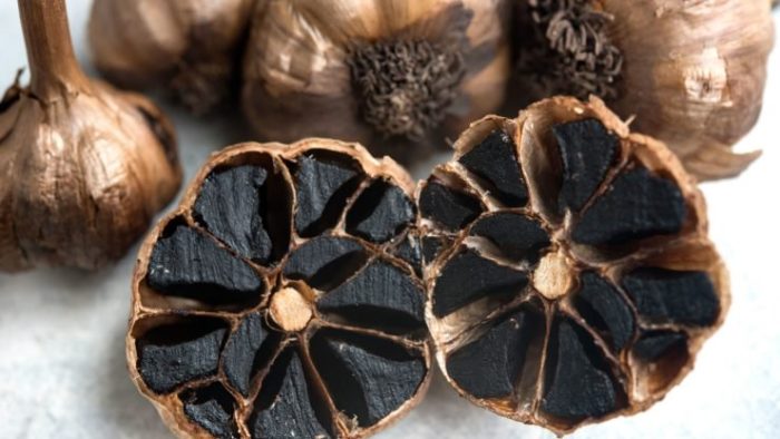 Black Garlic Proven to Treat Heart Disease and Common Cold