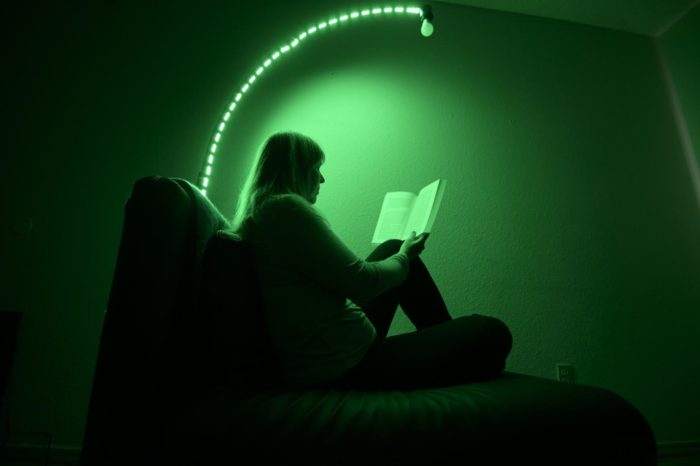Green Light Therapy Shown to Reduce Migraine Frequency and Intensity