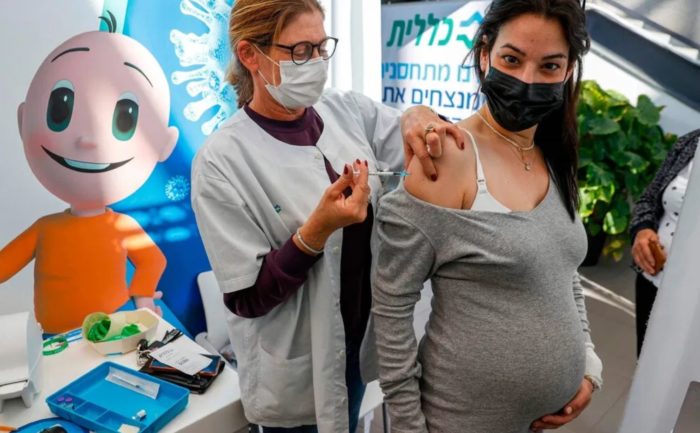 Professor Resigns from Israel’s COVID Vaccine Committee Over Decision to Vaccinate Pregnant Women