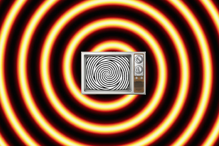 How Hypnotists (And Mass Media) Hack Your Mind to Control Your Behavior