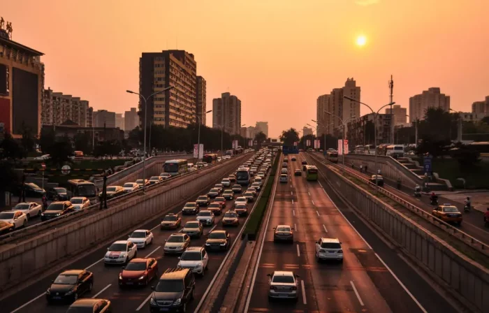 Living Near a Busy Road Can Raise Risk of Premature Death by 20 Percent