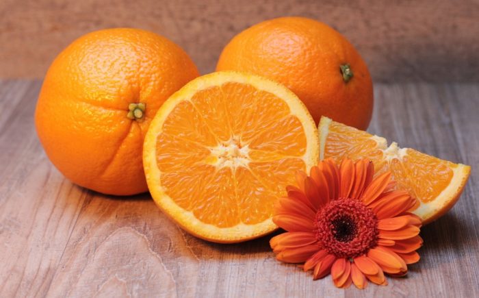 9 Health Benefits of Oranges Backed By Science