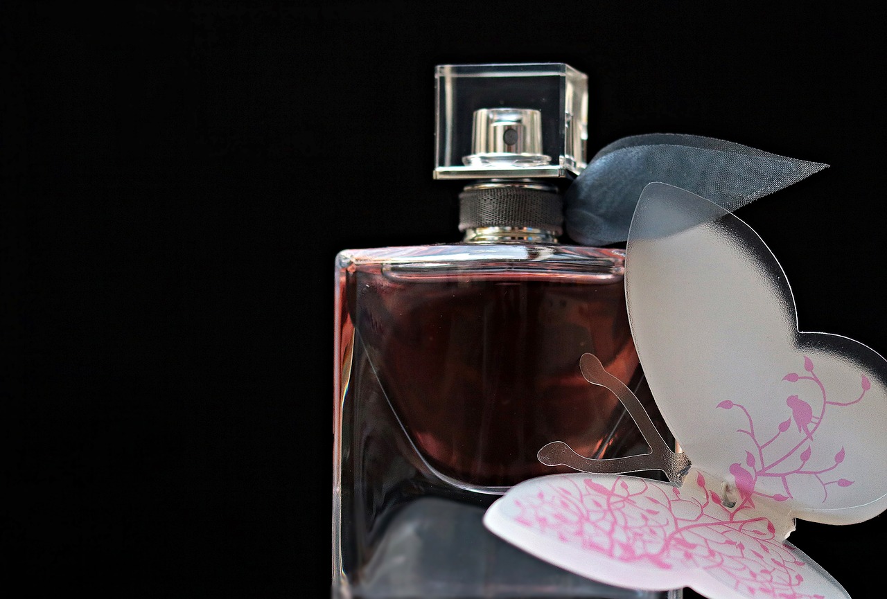 Three Reasons Why Strong Perfumes Give You a Headache