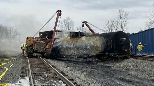 Workers Cleaning Up Toxic Ohio Train Derailment Are Getting Sick, Rail Union Leader Warns