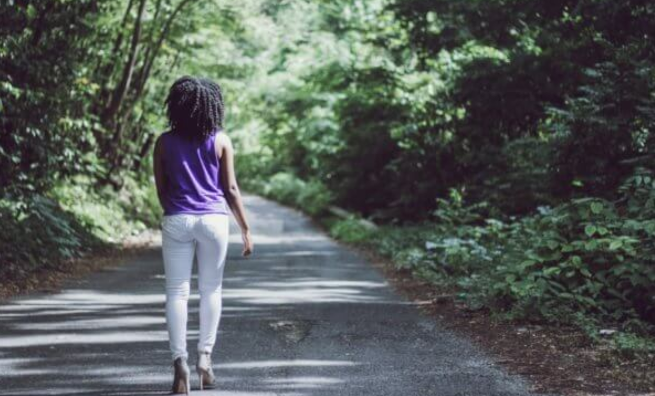 When while past continuous и past simple. Jogging из-1000 беговая дорожка. We were walking. Walk on air. Holiday lea rain bobs and vagene.